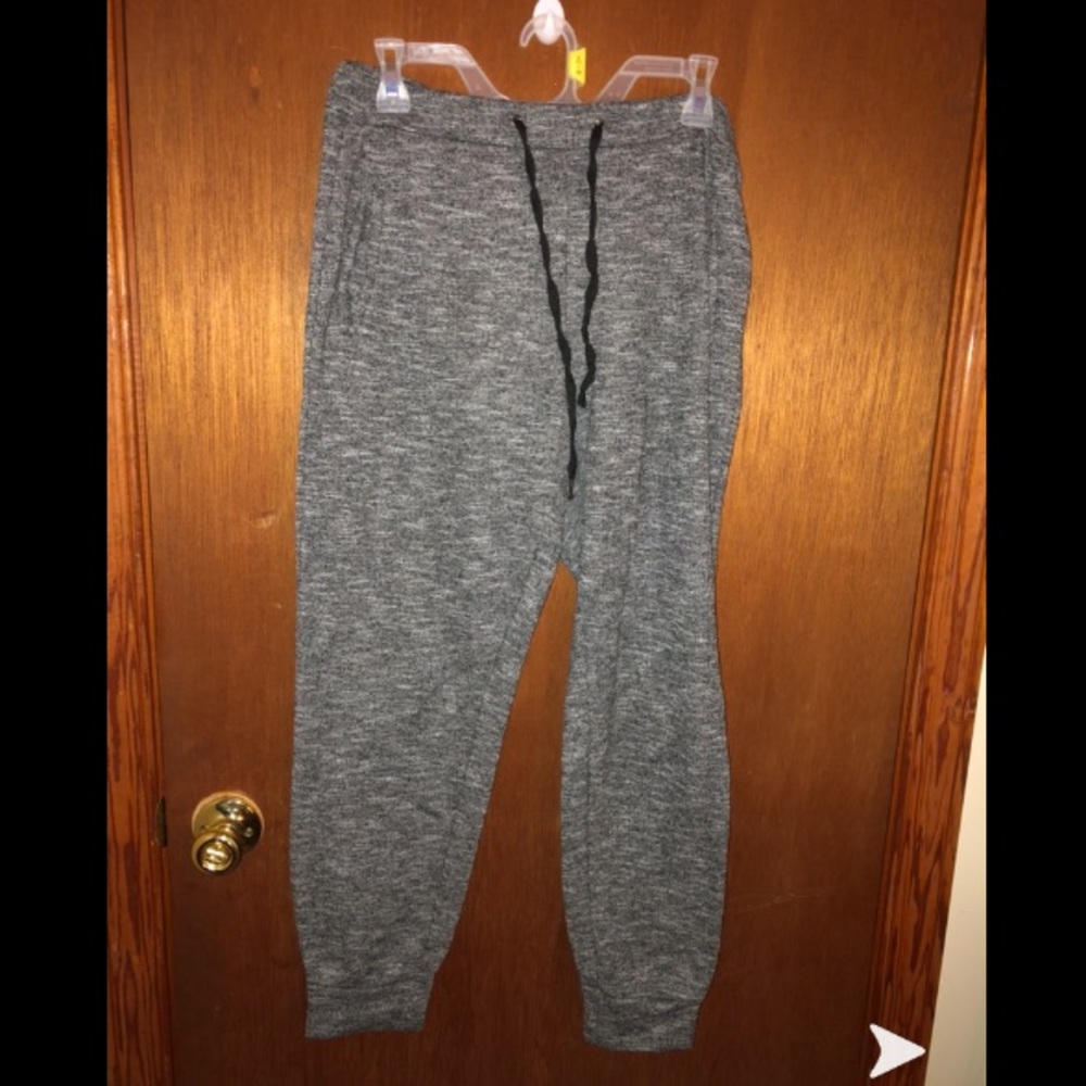 FOREVER 21 JOGGERS SIZE LARGE